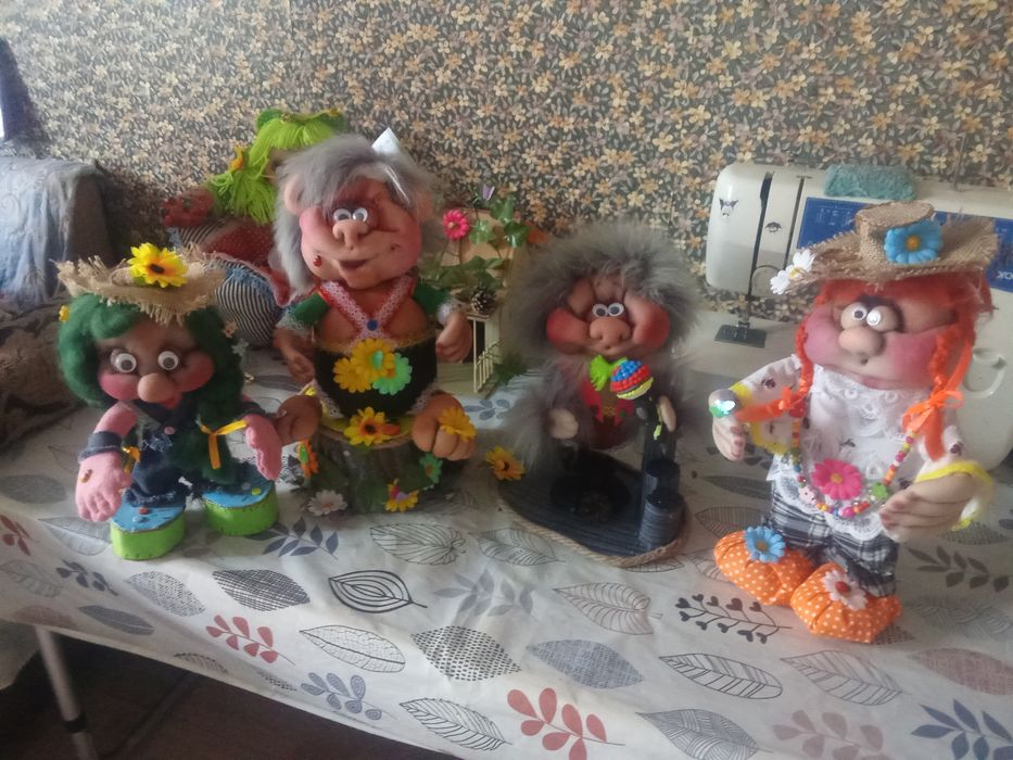 Продаю сувенирные игрушки ручной работы