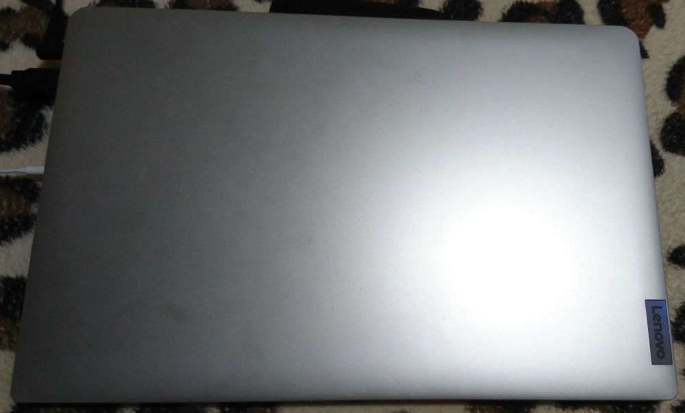 Vand laptop Lenovo IdeaPad