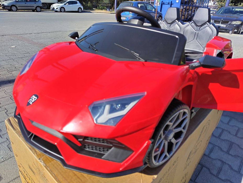 LAMBO Акумулаторна кола CHIARA червен