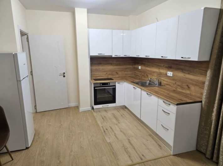 Тристаен апартамент под наем Студентски град