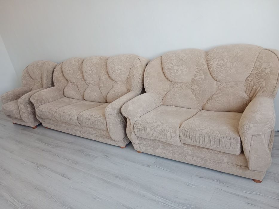 Продам мягкую мебель 3,2,1.