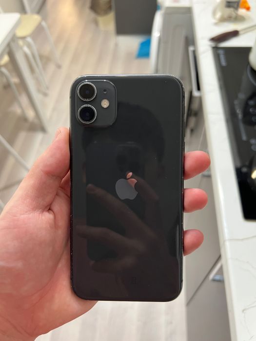 iPhone 11 (64 GB) Емкость: 73% EAC