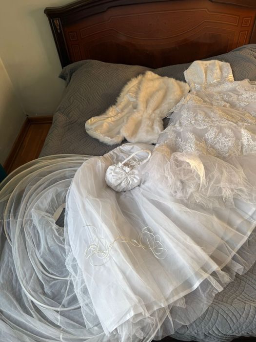 Продам свадебное платье в комплекте Б/У