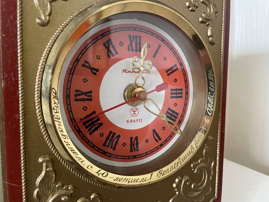 Продам часы эпохи СССР