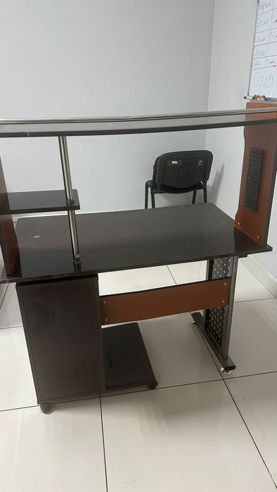 Продается Компьютерный стол