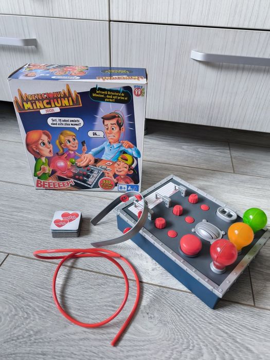 Joc - Detectorul de minciuni