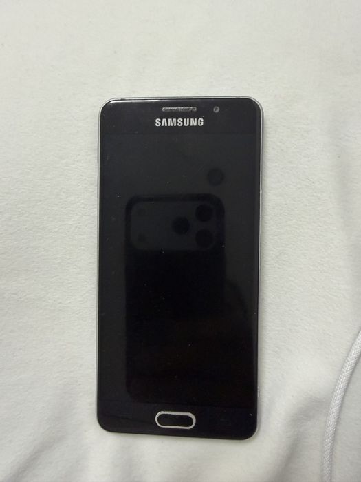 Samsung A3  легендраный