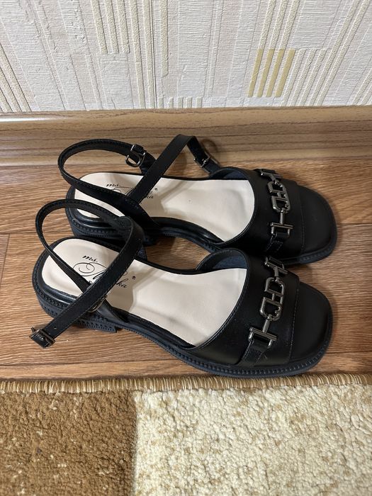 Женская обувь по 15000 тг, размеры 36, 37, 38