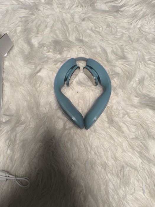 Aparat masaj cervical cu impulsuri electromagnetic