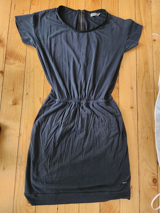 Рокля черна ,Calvin Klein и бяла на Cos