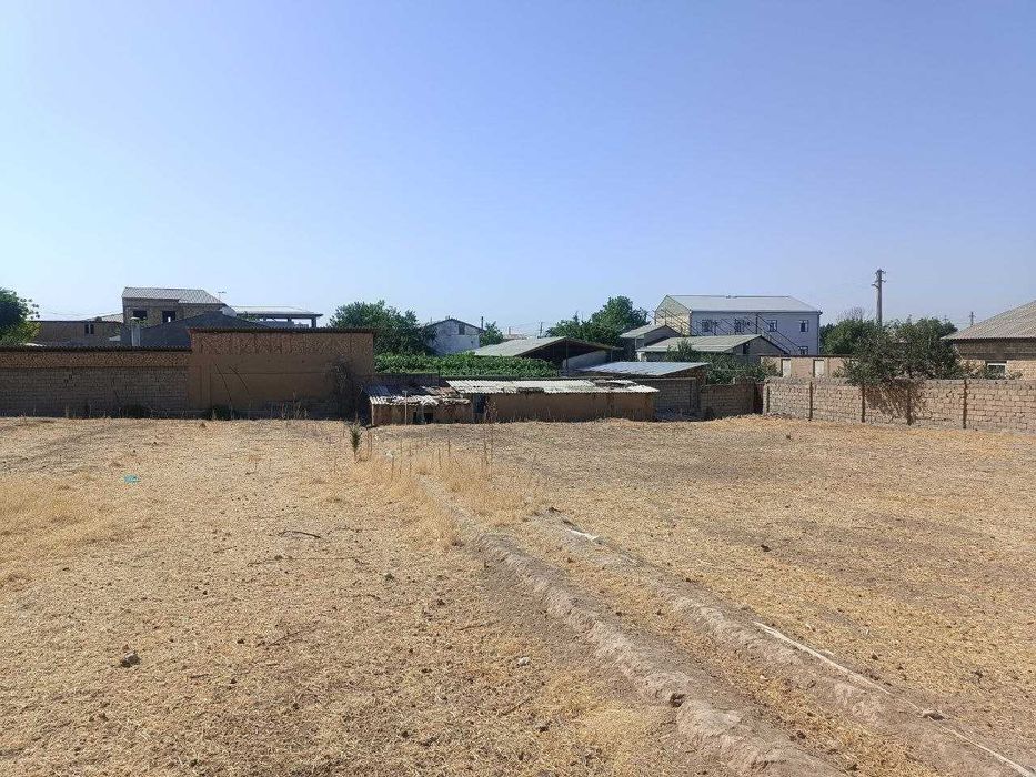 Yer sotiladi Uch qahramon po`stidan 5-6 km kirganda