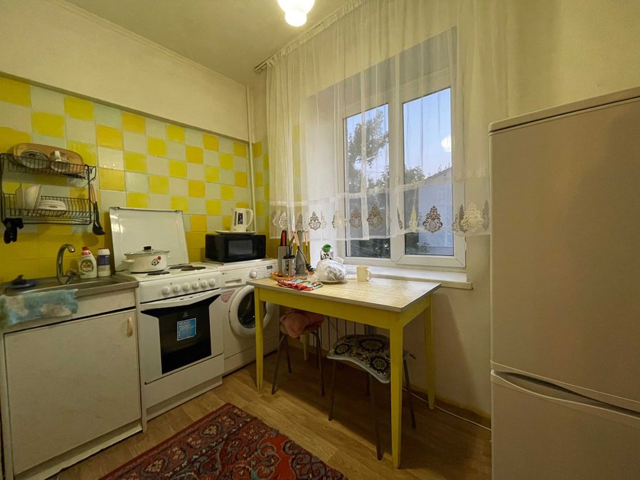 Продаётся 1 ком. квартира в мкр.Орбита-4