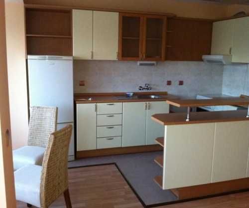 Дава се под наем Тристаен апартамент в София, Зона Б-18 - 100 кв.м за 900 € - Снимка #2