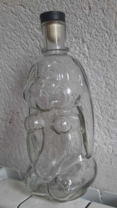 Стъклена бутилка с формата на заек - 0.750 л.