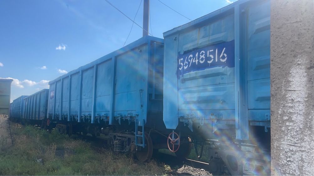 Продам полувагоны в кол-ве 12 единиц