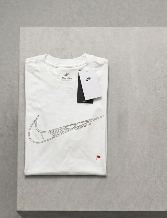 Тениски Nike, Adidas