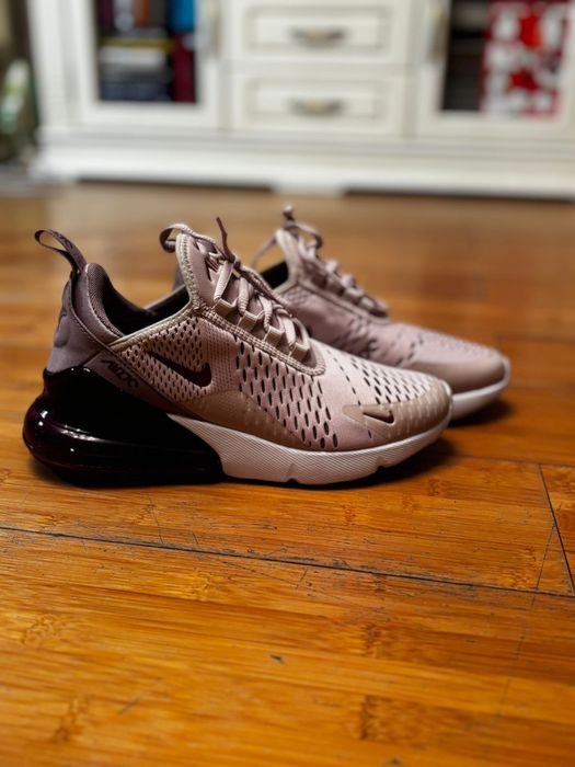 Кроссовки Nike Air max  270