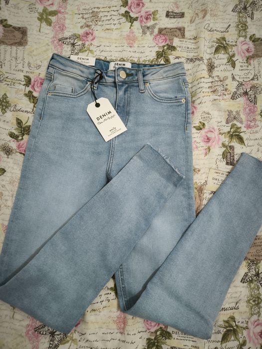 Blugi mom fit/ pantaloni noi