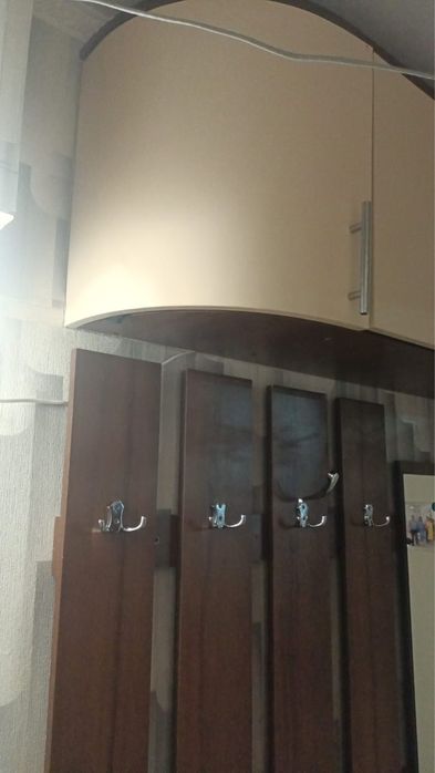 Продам Вешалку для прихожей!!