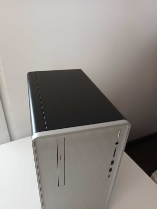 Tower PC HP Pavilion 590-p0027nq