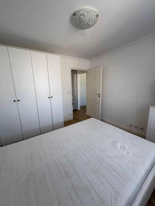 Vând apartament 2camere zona Carpați 1.
