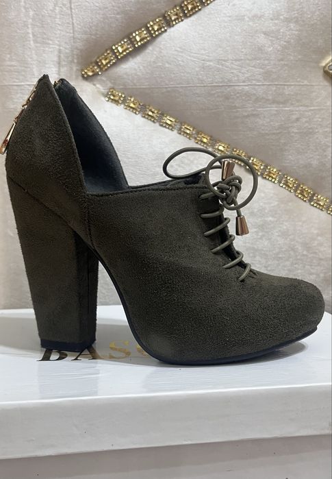 Ботильоны замшевые