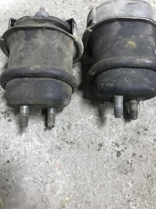 Подушки  АКПП Lexus GS s190 AWD