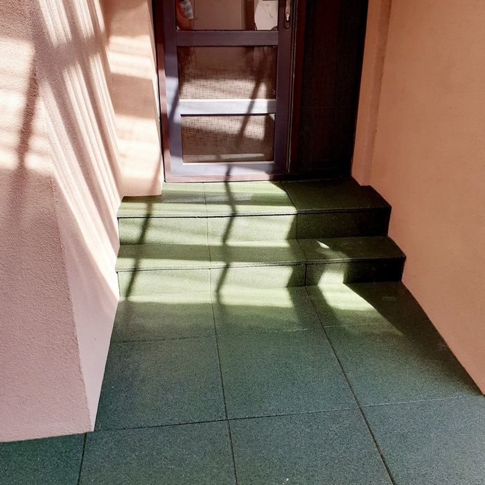 Montez pavele beton sau cauciuc