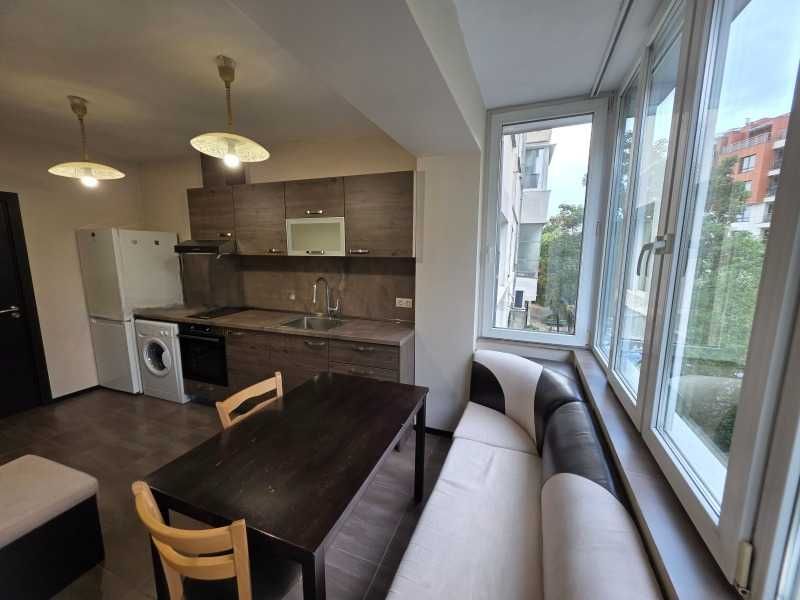 Дава се под наем Тристаен апартамент в София, Изток - 58 кв.м за 618.12 € - Снимка #3