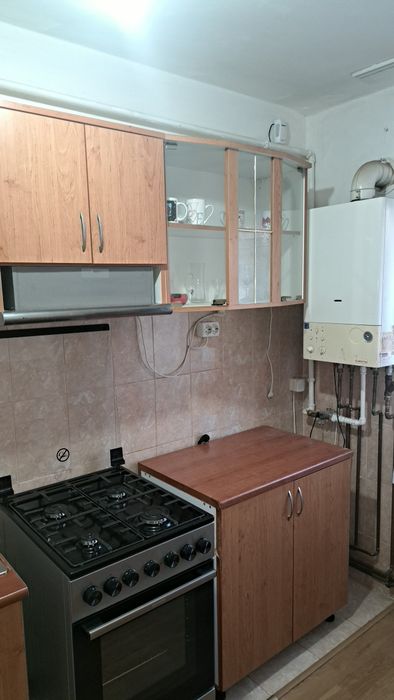 Închiriez  apartament