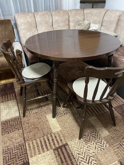 Трапезна разтегателна маса от масив комплект с 4 -ри стола