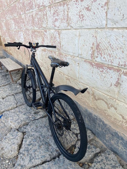 Велосипед черный