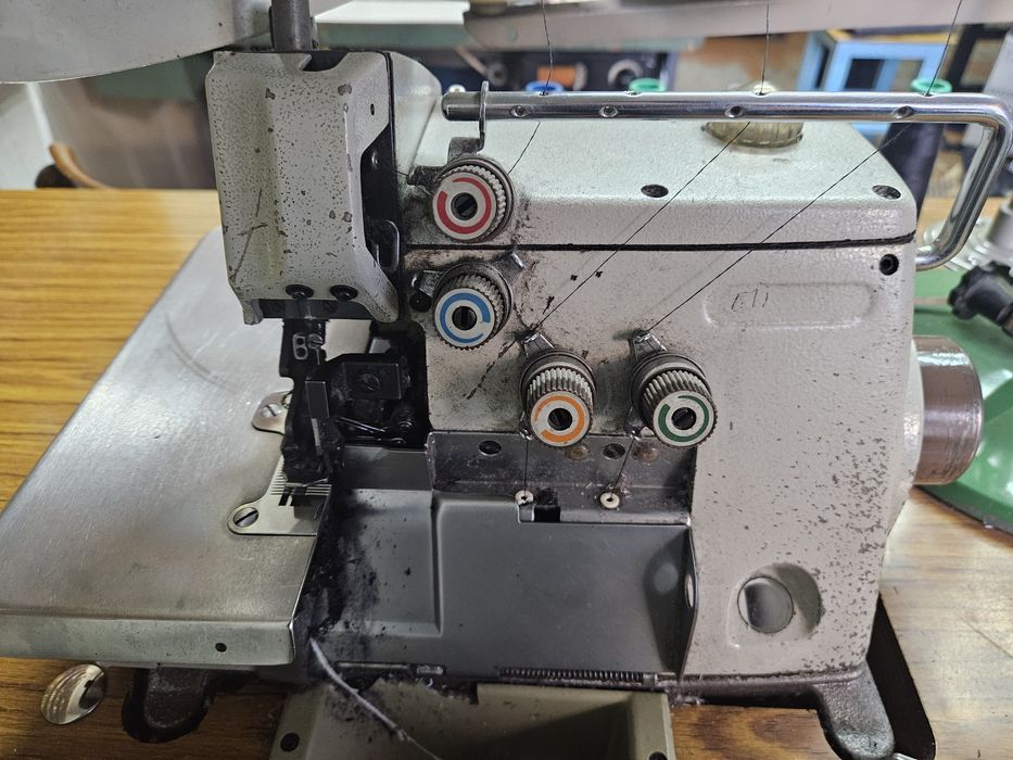 Продам швейный оверлог