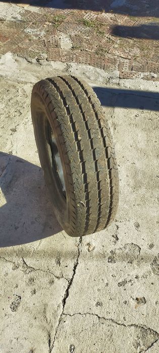 Шина 205/75/16С одна