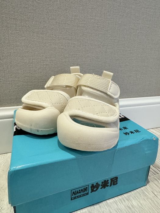 Детские сандалии