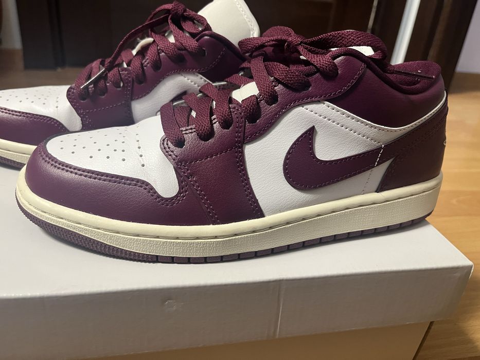 WMNS Air Jordan 1 Low