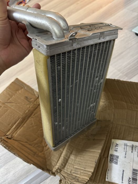 Продам Радиатор печки ауди 80