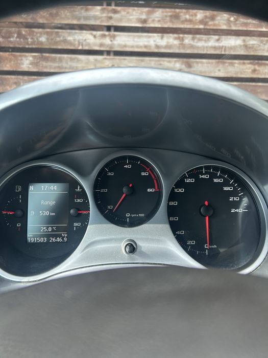Seat Leon 1.6 TDI 2012 | 192.000 km | Navi | Scaune încălzite | Pilot Automat