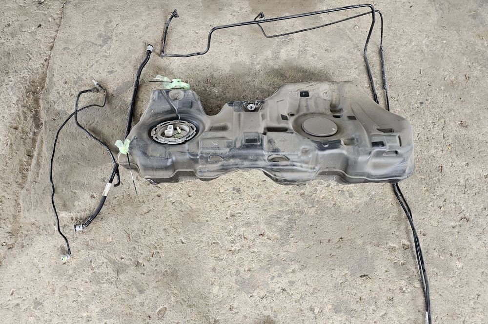 Резервоар за бмв ф20 ф30 ф31 ф32 ф36 ф80 ф82 бензинов