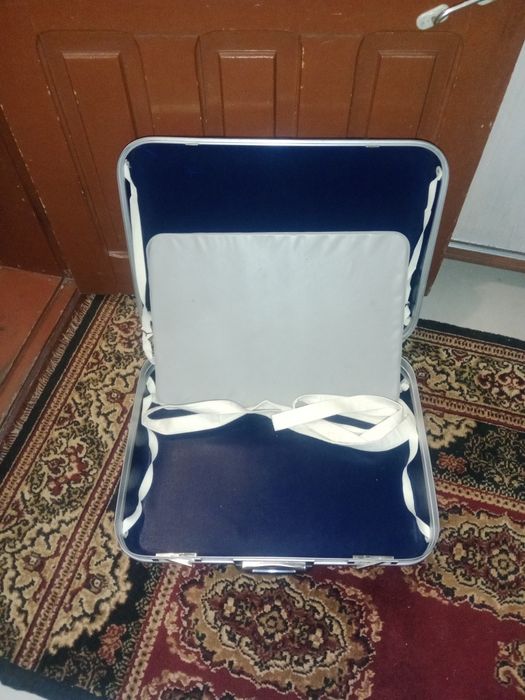 Продам ретро чемодан