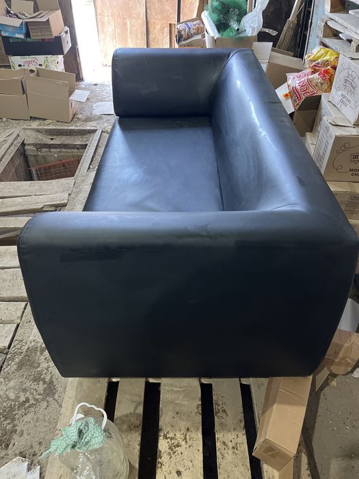Продам диван для офиса