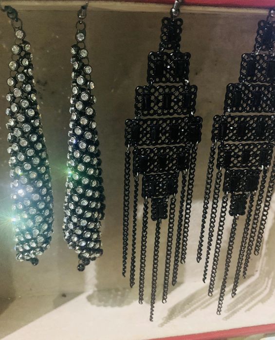 Продам серьги висячие