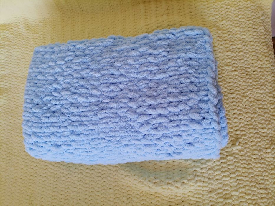 Плетено пухено меко одеалце на една кука размер 110/85