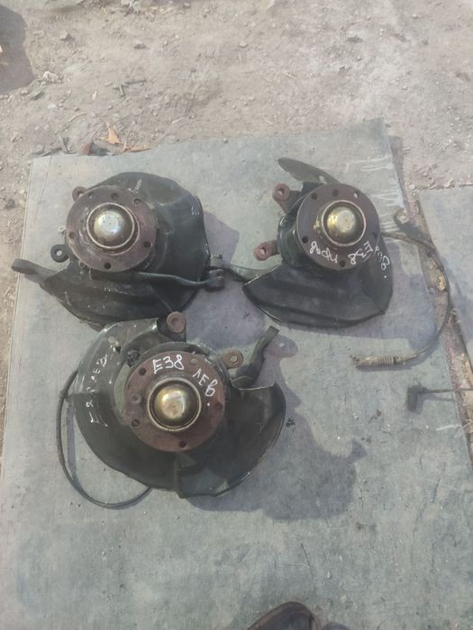 Цапфа поворотный кулак БМВ Х5 Е53 Е36 Е38