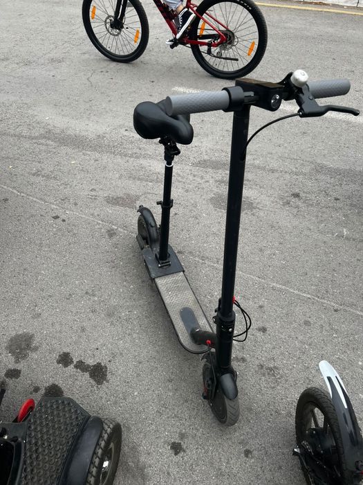 Самокат электрический с сиденьем