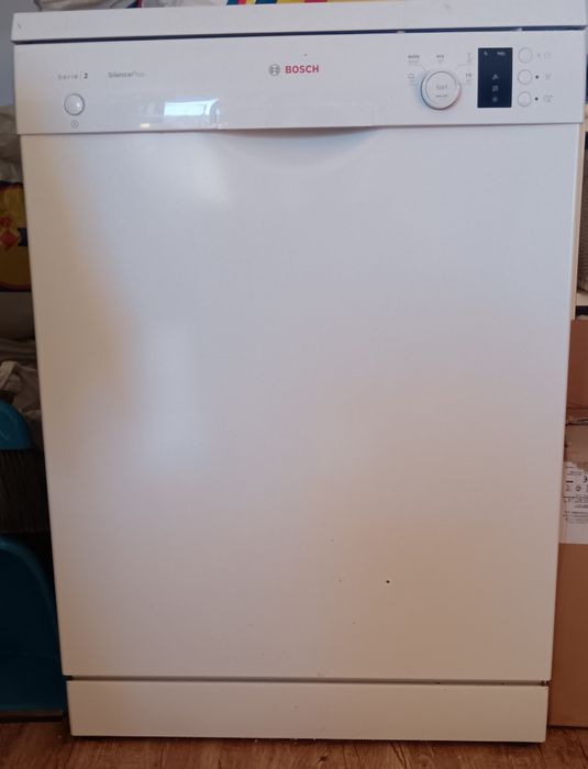 Vând mașină de spălat vase BOSCH
