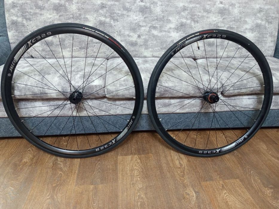 Продаётся колёси ,вилсет...