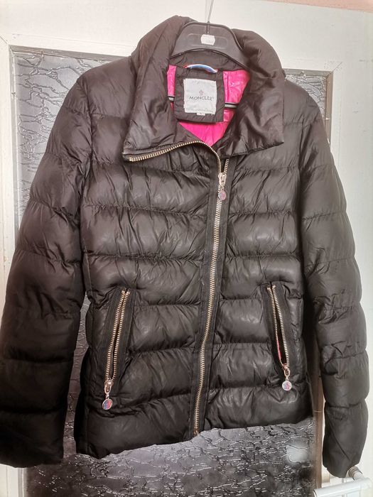 Оригинален пухен Moncler  Selle