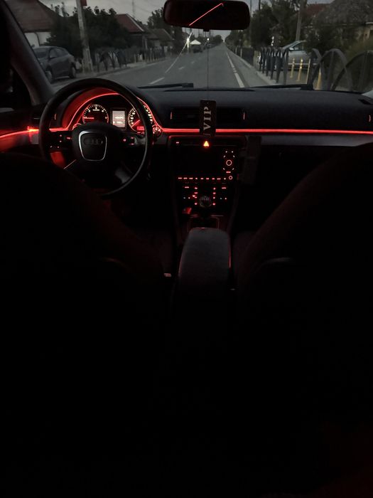 Vând Audi a4 2.0