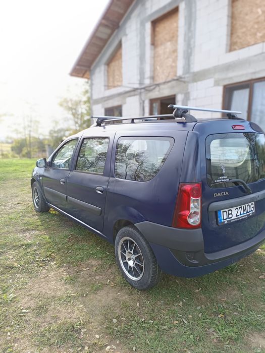 Vând Logan MCV 2007